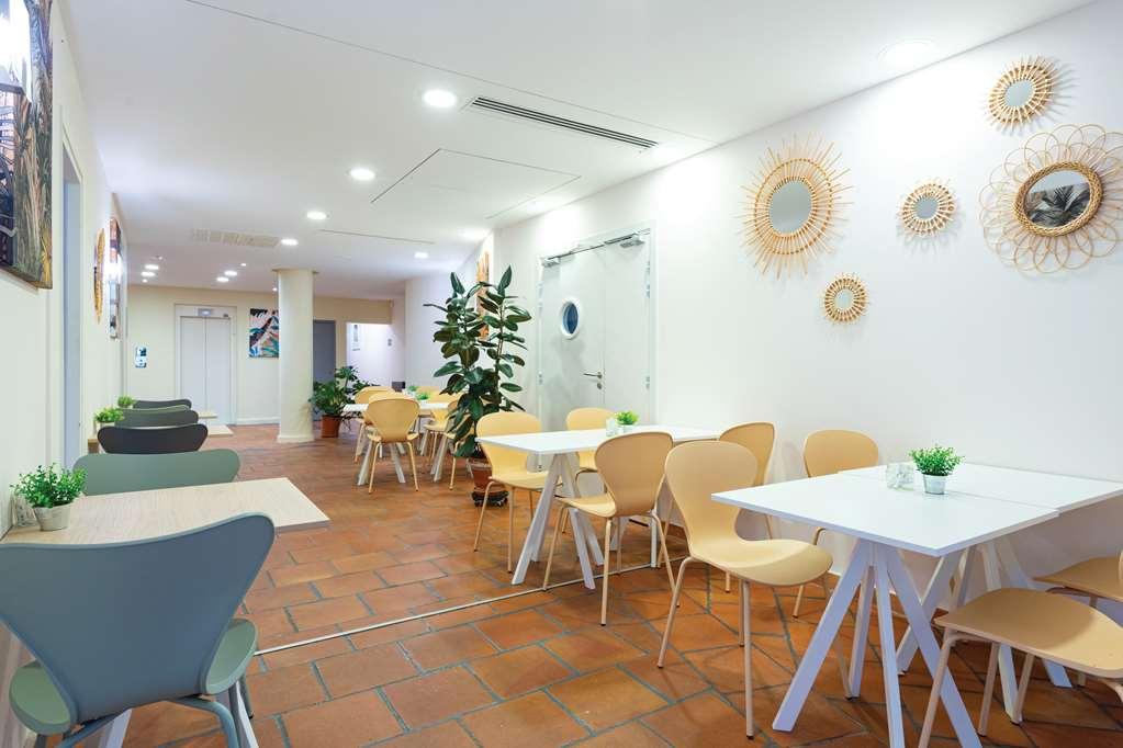 Zenitude Hotel-Residences Le Cannet Restoran gambar